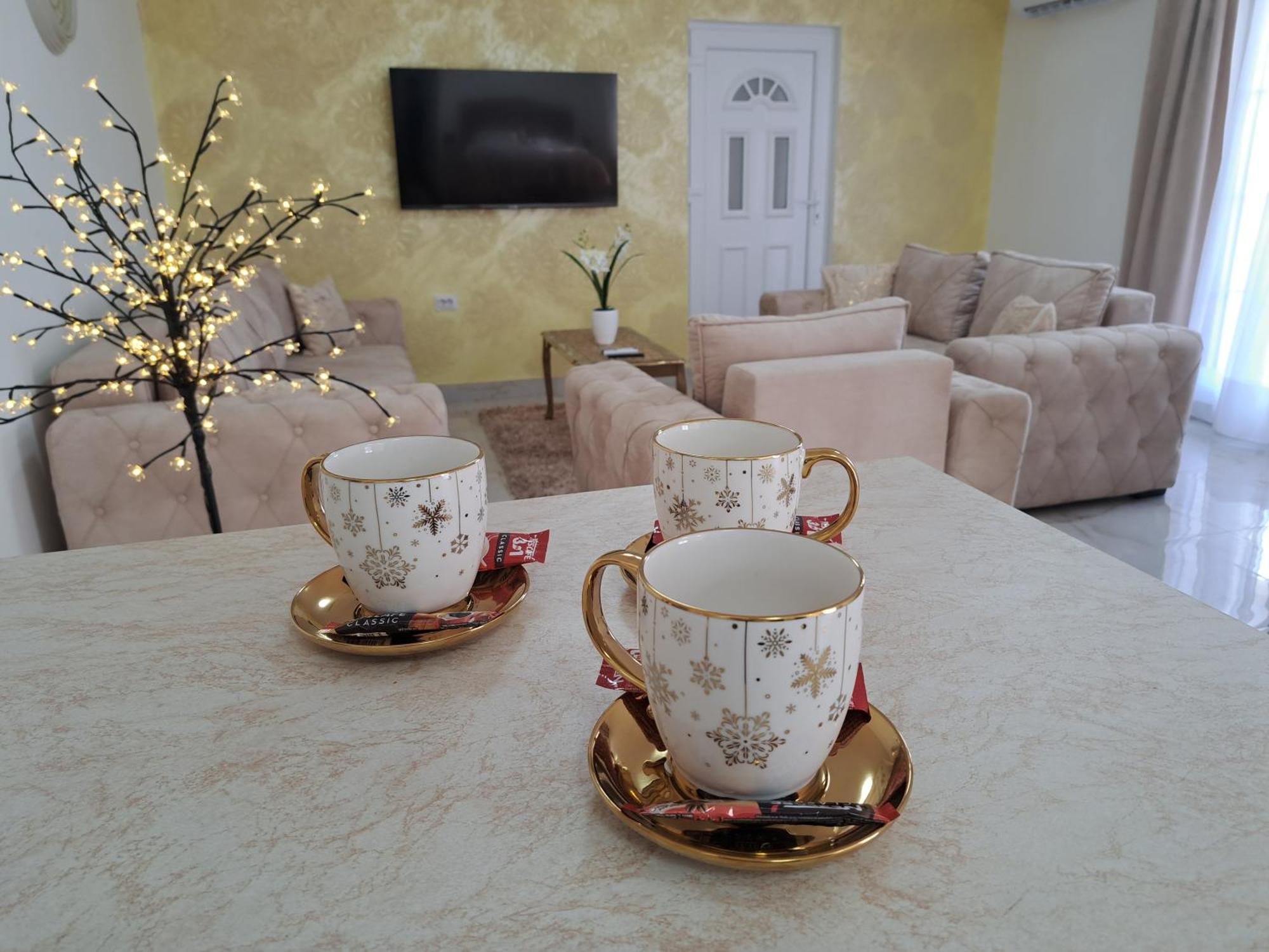 Dina Lux Apartman ياغودينا المظهر الخارجي الصورة